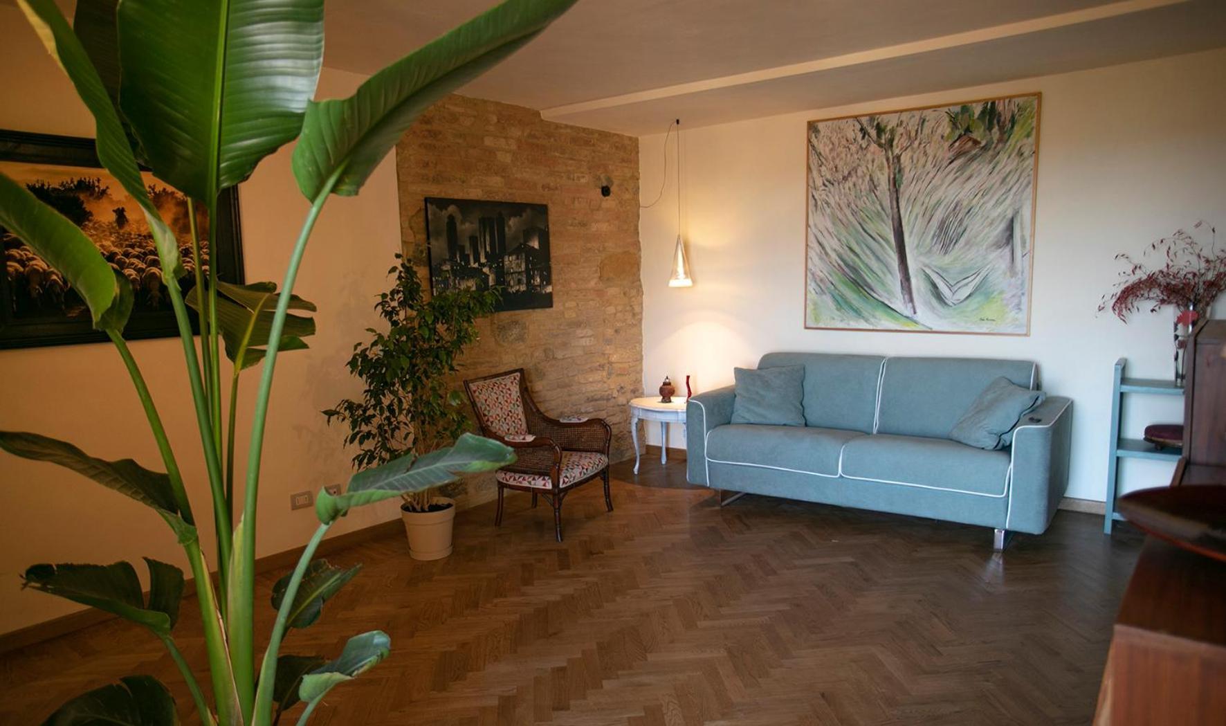 Appartamento Le Palme Con Terrazze In Centro Сан-Джиминьяно Экстерьер фото
